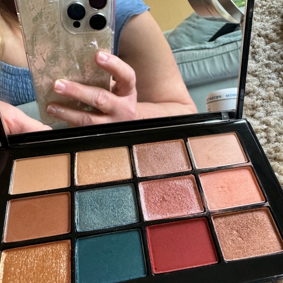 NARS Cool Crush Eyeshadow palette - Picture 4 of 4